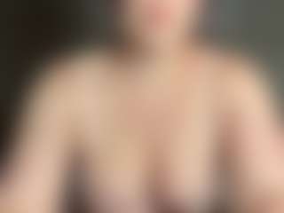 MizLuxxey's Live Sex Cam Show
