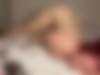 MizLuxxey's Live Sex Cam Show