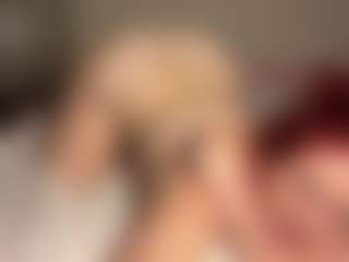 MizLuxxey's Live Sex Cam Show