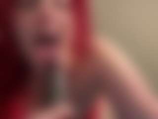 MizLuxxey's Live Sex Cam Show