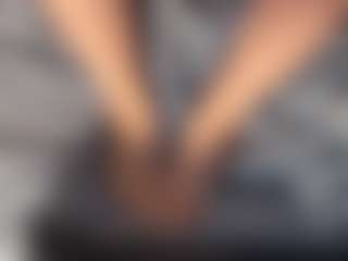 MizLuxxey's Live Sex Cam Show