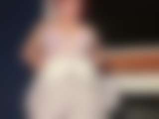 MizLuxxey's Live Sex Cam Show