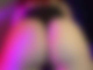 MizLuxxey's Live Sex Cam Show