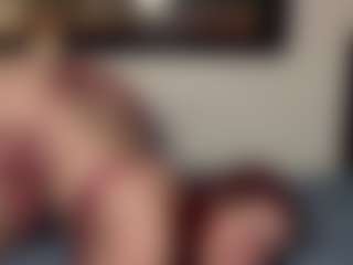 MizLuxxey's Live Sex Cam Show