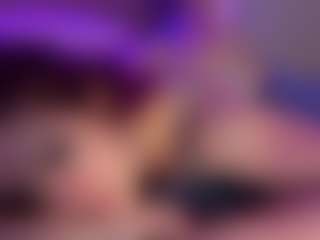 MizLuxxey's Live Sex Cam Show