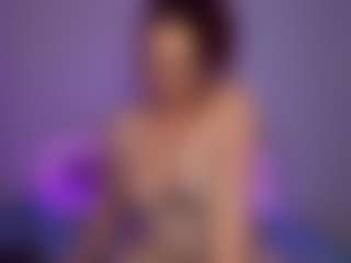 MizLuxxey's Live Sex Cam Show
