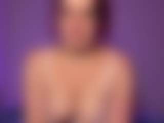 MizLuxxey's Live Sex Cam Show