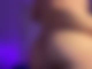 MizLuxxey's Live Sex Cam Show