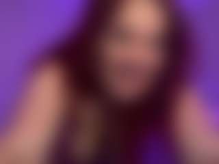 Live cam show with MizLuxxey - Green Eyes on camwithhim.com