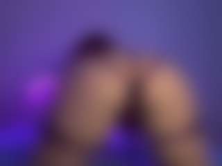 Live cam show with MizLuxxey - Tease Red Hair on Sweet Sext