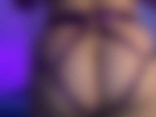 MizLuxxey's Live Sex Cam Show