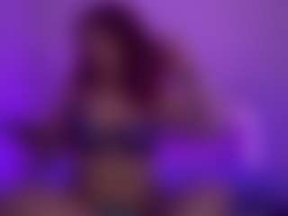 Live cam show with MizLuxxey - Green Eyes on fuck-show.com