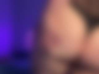 MizLuxxey's Live Sex Cam Show