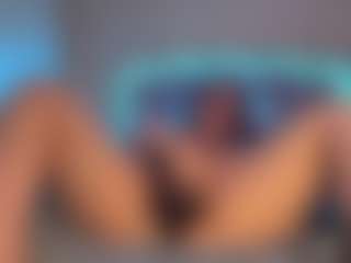 MizLuxxey's Live Sex Cam Show