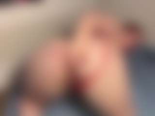 MizLuxxey's Live Sex Cam Show