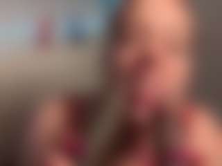 MizLuxxey's Live Sex Cam Show
