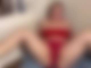 Live cam show with MizLuxxey - Full Nudity on CamwithHer