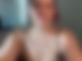 MizLuxxey's Live Sex Cam Show