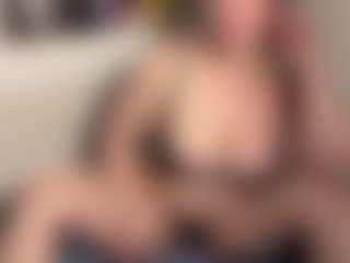 MizLuxxey's Live Sex Cam Show