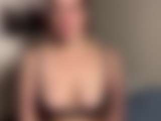 MizLuxxey's Live Sex Cam Show