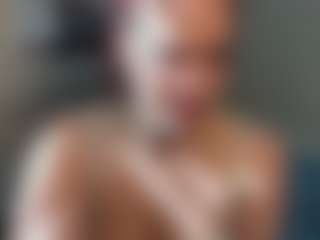 MizLuxxey's Live Sex Cam Show