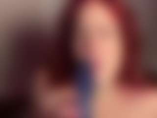 MizLuxxey's Live Sex Cam Show