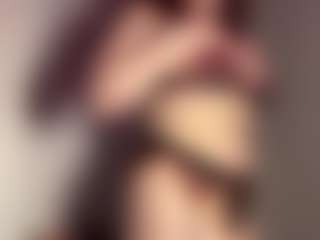 MizLuxxey's Live Sex Cam Show