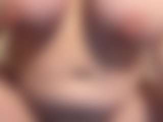 MizLuxxey's Live Sex Cam Show
