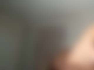 PrettyBeaGetsMoney92's Live Sex Cam Show