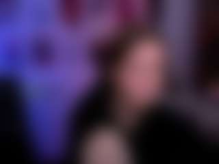 Live cam show with chloe-ley1 - Flashing on CamwithHer