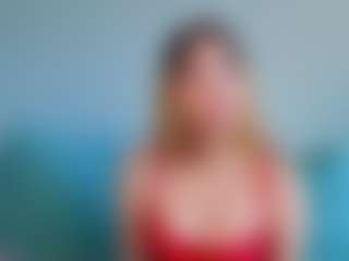 Live cam show with Kanmi - Striptease on Sweet Sext