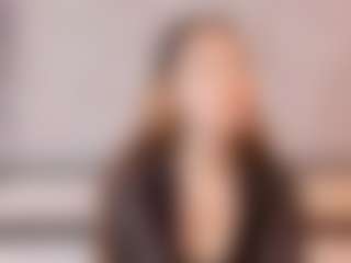 Live cam show with Kanmi - Smoking on AdultVida.com