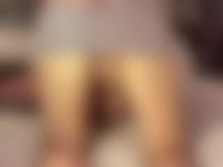 Live cam show with Selena - Gray Eyes on CamClone