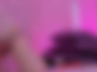 Live cam show with Eva-Blossom - Teen (18+) on parknlotfishbdy