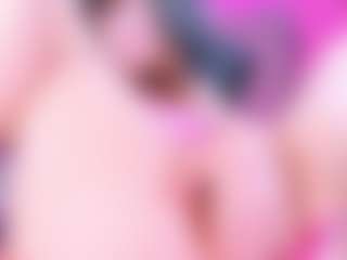Live cam show with Eva-Blossom - Gagging on Porn Luv