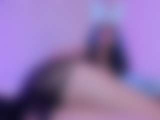 Live cam show with Franchezcaa - Cowgirl on Milf Play