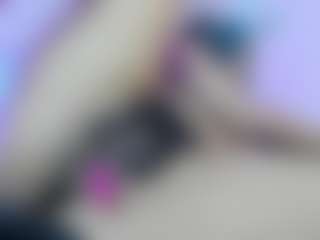 Live cam show with Franchezcaa - Upskirt on 1on1-livenow