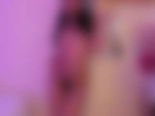 Live cam show with Franchezcaa - Ebony Petite on CamwithHer