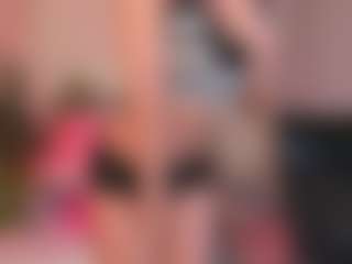 Franchezcaa's Live Sex Cam Show