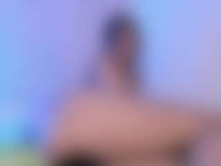Live cam show with Franchezcaa - Black Small Tits on SxyPornLive