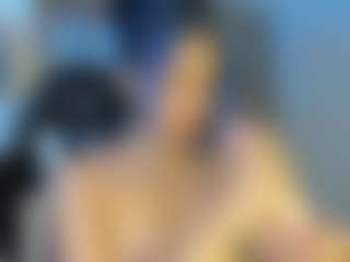 Live cam show with Franchezcaa - Bush on CamSodaAdn