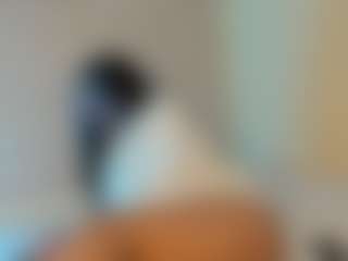 Live cam show with Franchezcaa - Curly on AdultVida.com