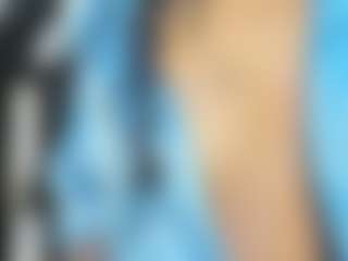 Live cam show with Franchezcaa - Curly on Camsoda