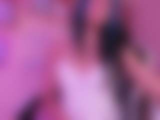 Live cam show with Franchezcaa - Smoke on Camsoda