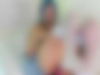 Live cam show with Franchezcaa - Smoke on Camsoda