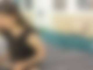 Live cam show with Molly-Miavka - Slender on Hubzter Live