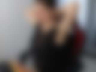 Live cam show with Molly-Miavka - Smoking on Pornisteam.com