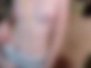 Live cam show with Temptress Emma - Blonde Hair College on livesuperchat.net