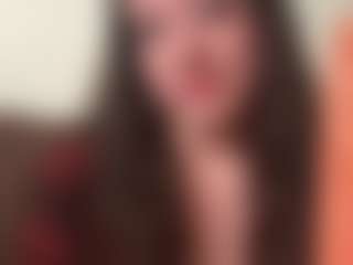 CarrieCat MILF webcam performer live streaming