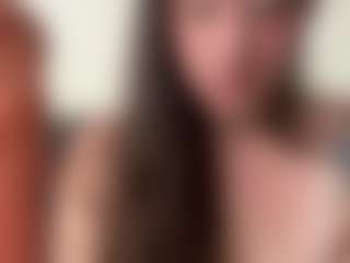 Live cam show with CarrieCat - Amateur on hrnylive.com